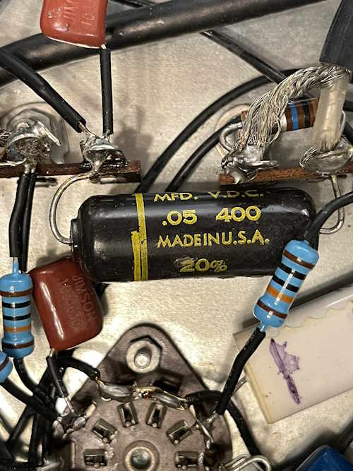 haa1-oldcapacitors-wereboar.jpg